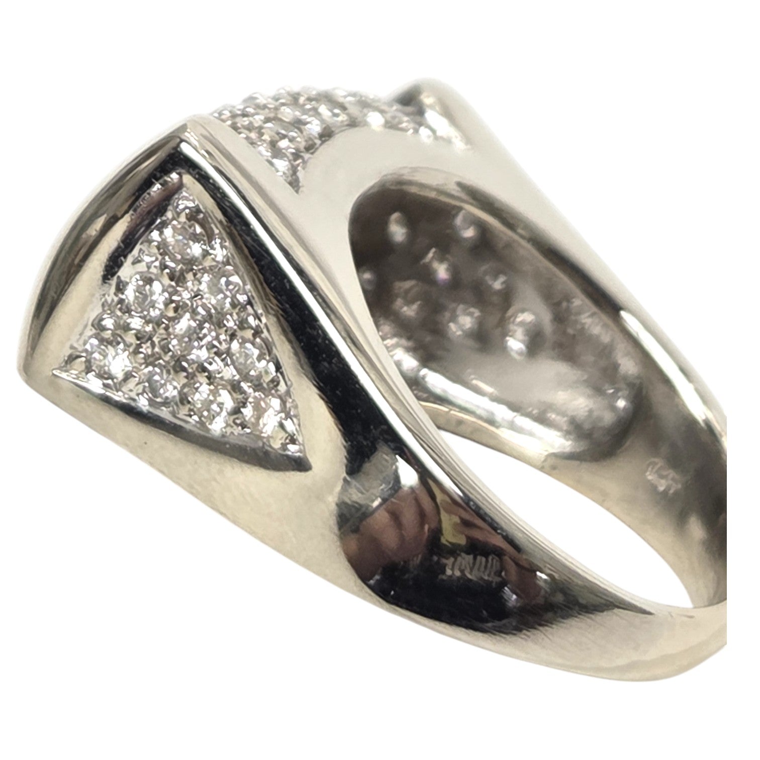 14Kt WHITE GOLD PAVE DIAMOND RING 1ct