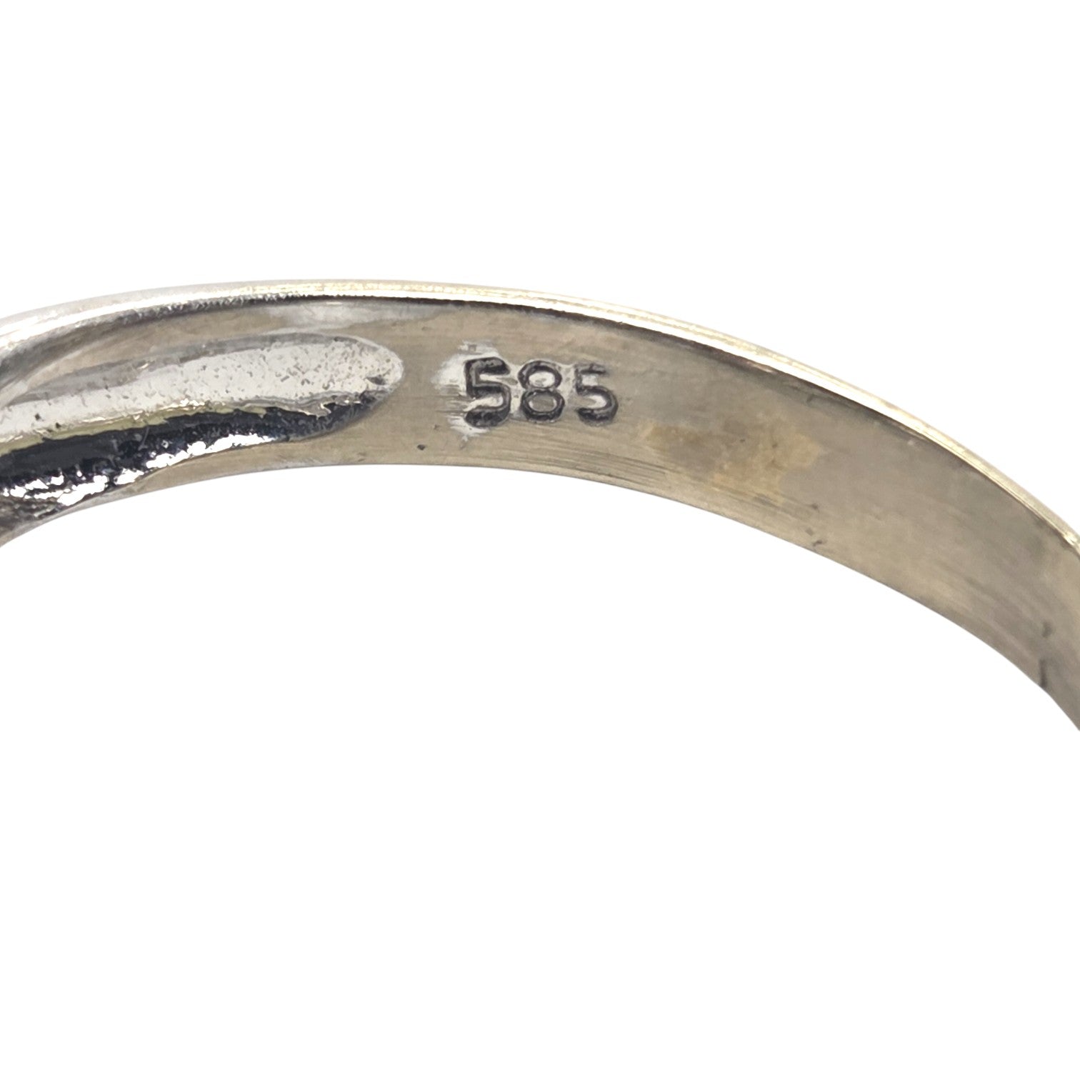 14Kt WHITE GOLD PAVE DIAMOND RING 1ct