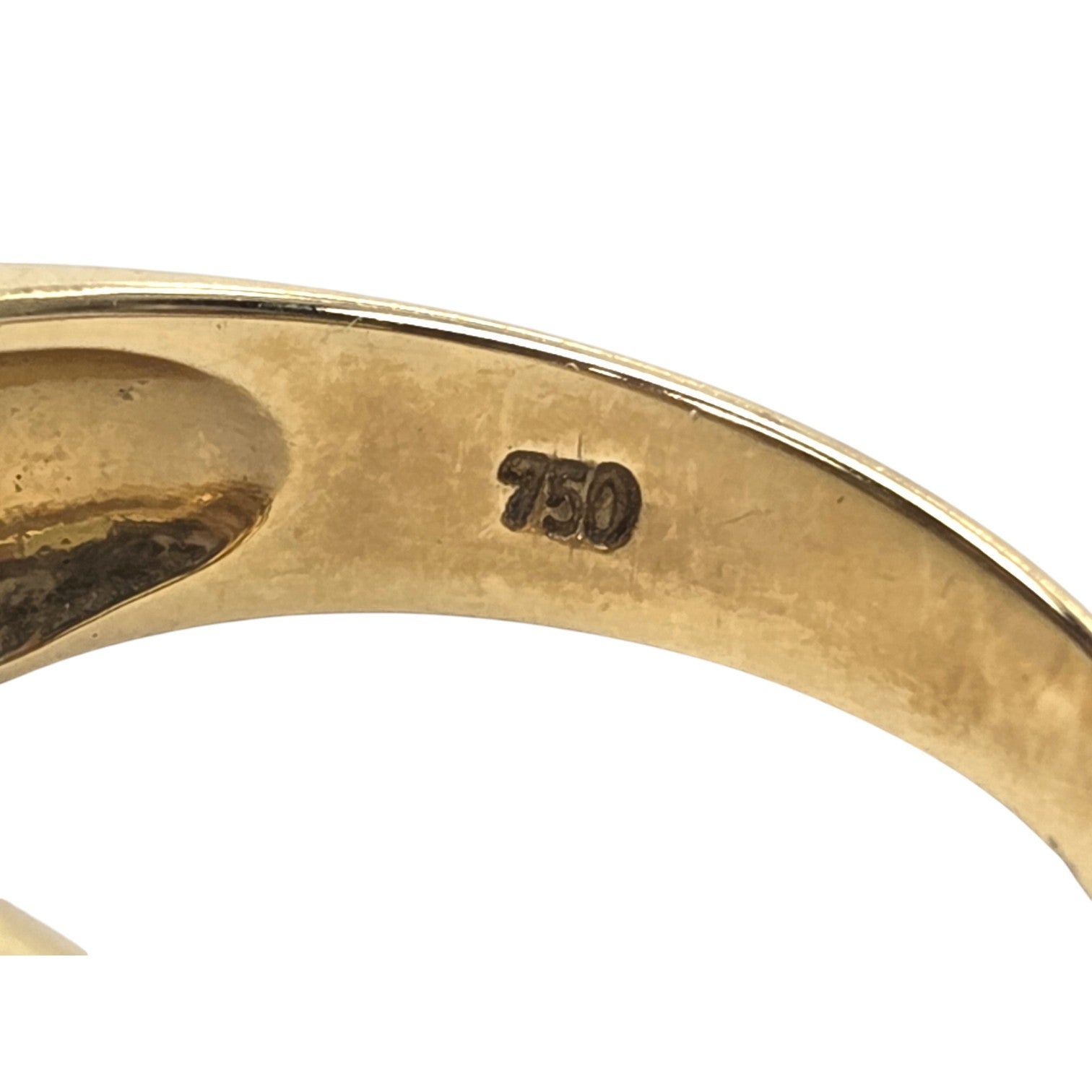 14kt YELLOW GOLD DIAMOND, SAPPHIRE, EMERALD RING