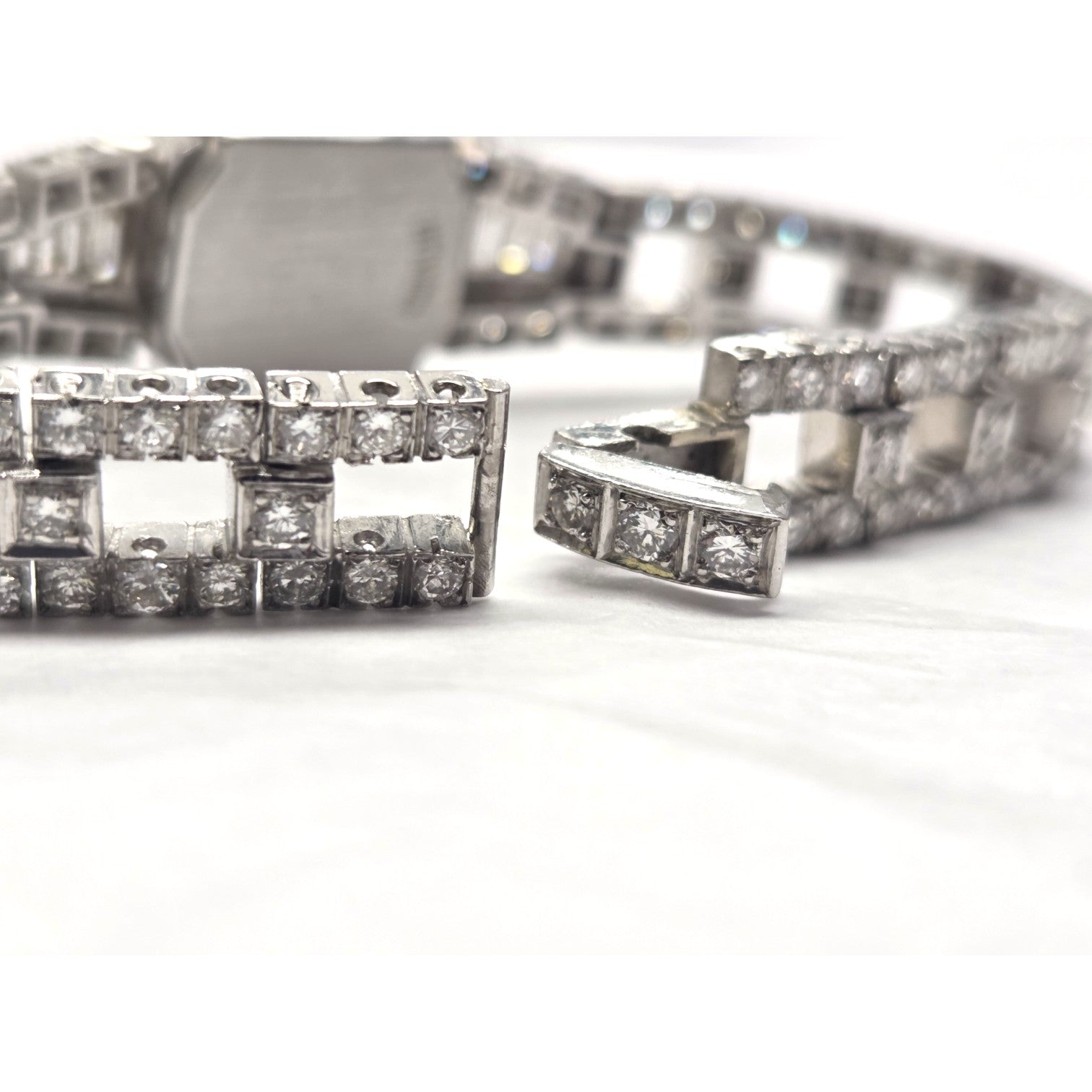 VINTAGE PLATINUM AND DIAMOND 5CT BRACELET WATCH