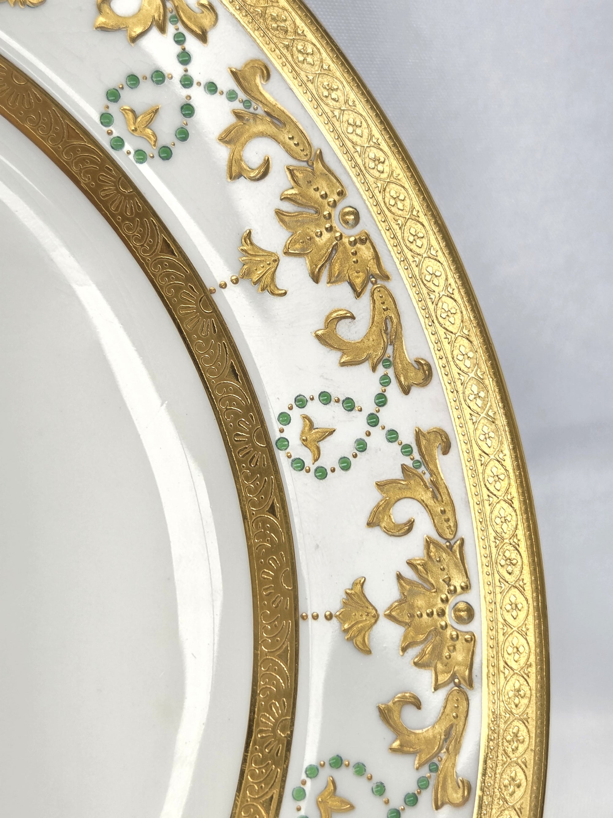 MINTONS TATMAN CHICAGO GOLD ENAMELED DINNER PLATES 5 pc