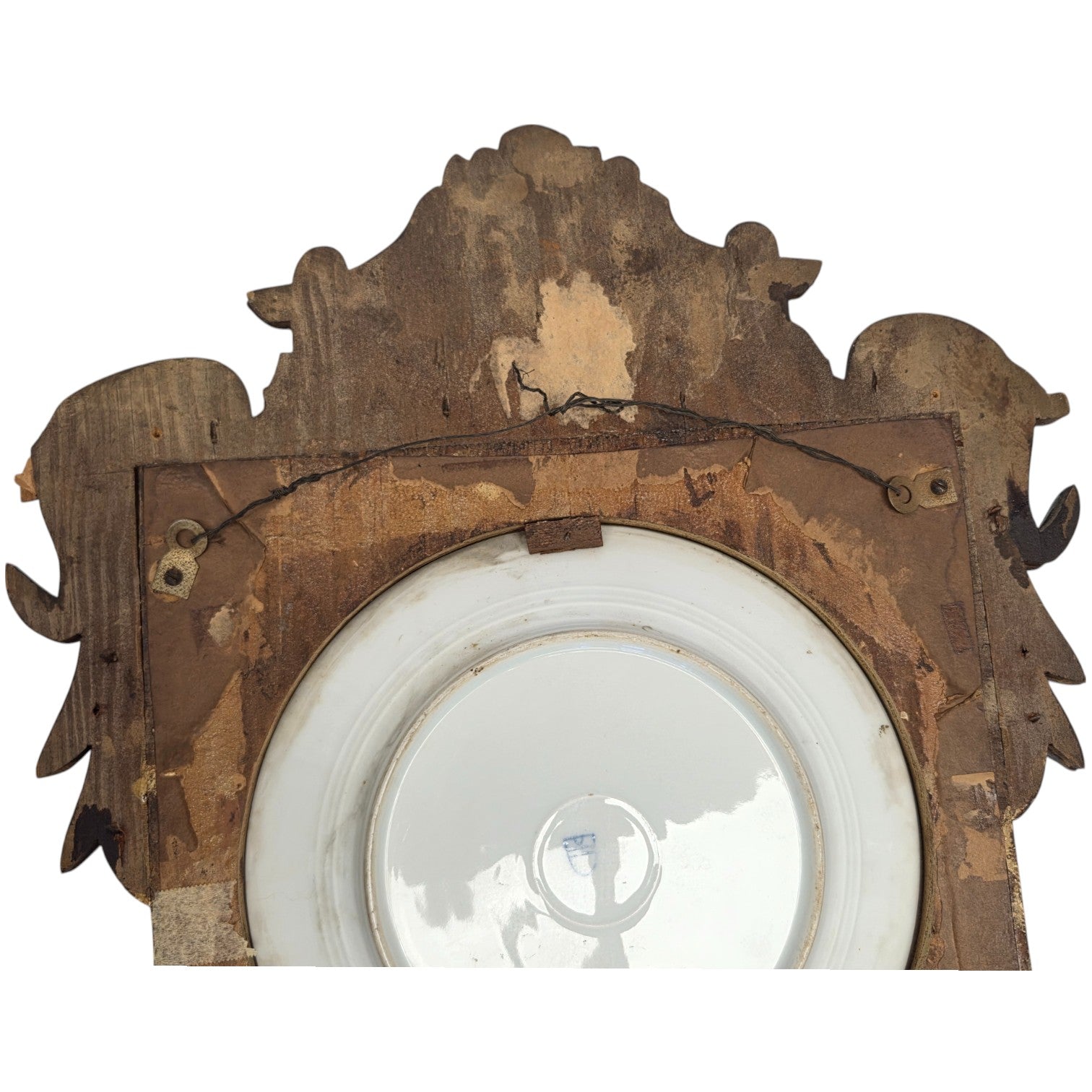 ROYAL VIENNA AMOROSA PORTRAIT PLATE IN CARVED WOOD FRAME