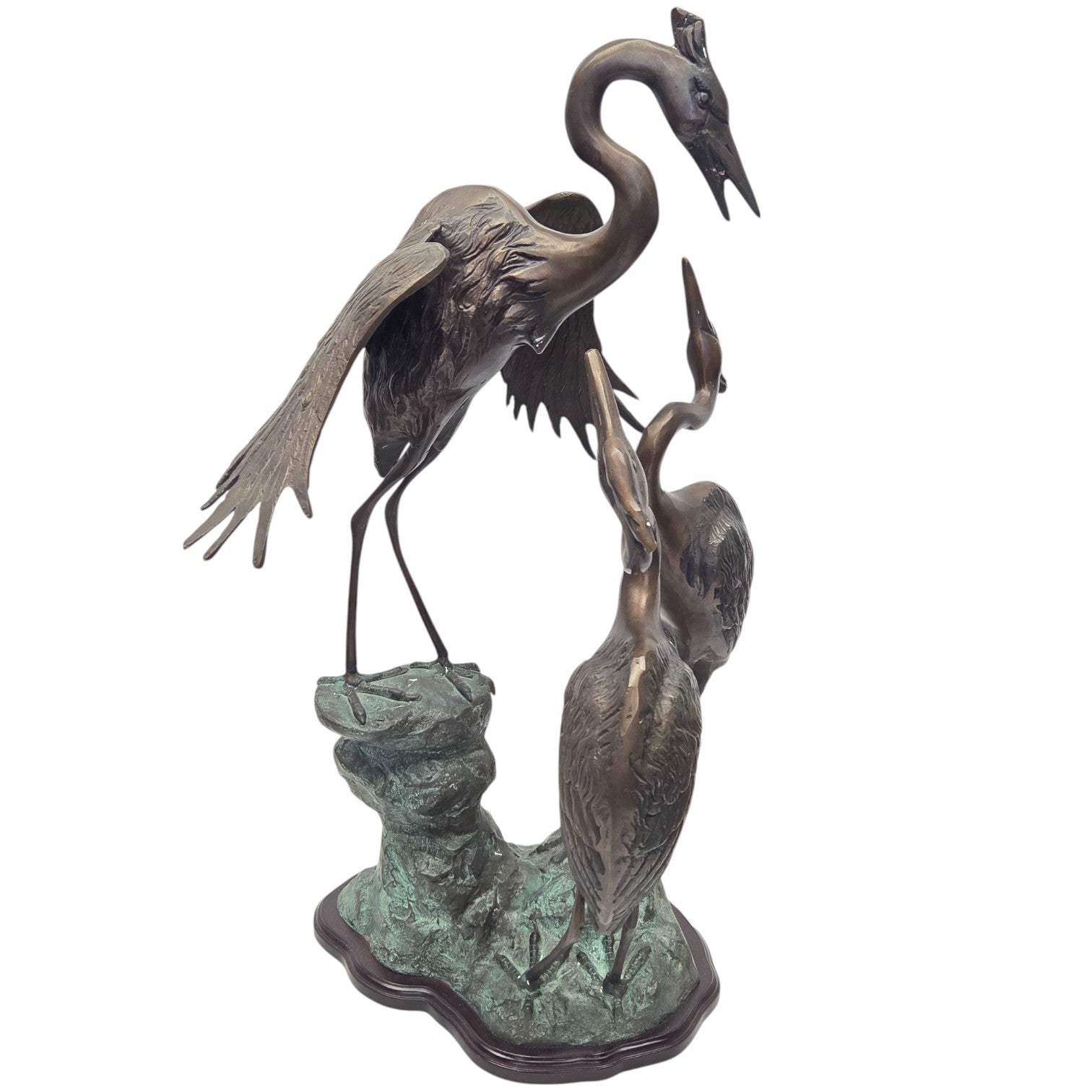 BRONZE SCULPTURE OF A CRANE FAMILY